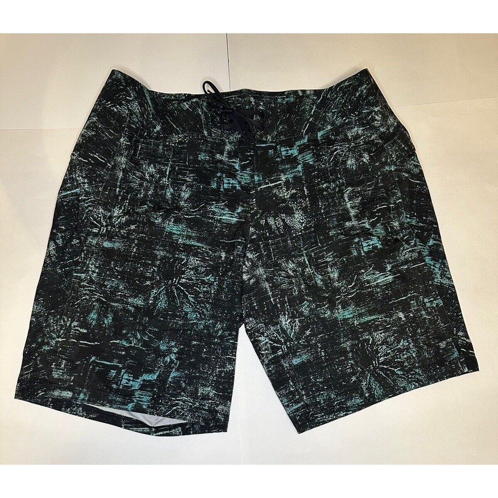 Lululemon Men’s Black Green Board Shorts Swim Trunks Drawstring Size 36